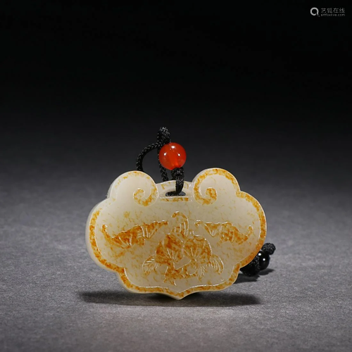 CHINESE HETIAN JADE PENDANT