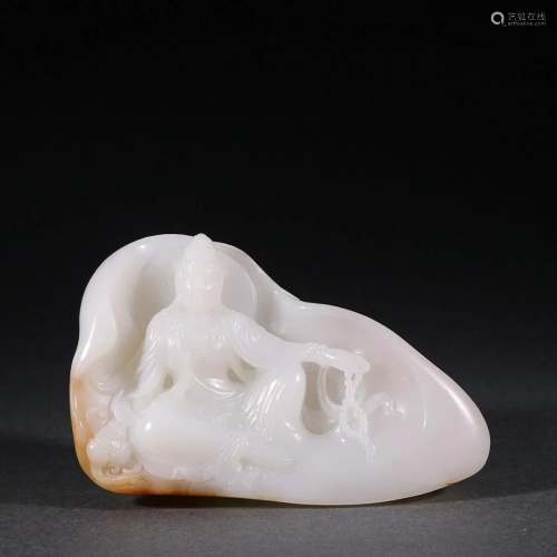 CHINESE HETIAN JADE ORNAMENT WITH CARVED 'GUANYIN'