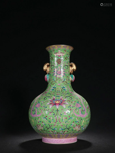 CHINESE GREEN-GROUND FAMILLE-ROSE TWO-HANDLED VASE DEPICTING...