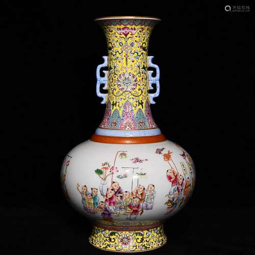 CHINESE FAMILLE-ROSE HANDLED VASE DEPICTING 'FIGURE STO...