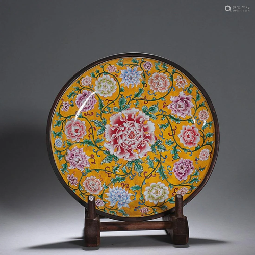 CHINESE CANTON ENAMEL CHARAGER DEPICTING 'LOTUS SCROLL&...