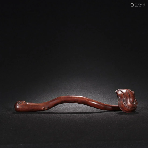 CHINESE BOXWOOD RUYI SCEPTER WITH CARVED 'GANODERMA...