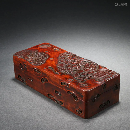 CHINESE BOXWOOD COVERED BOX WITH CARVED 'PINE TREE'...