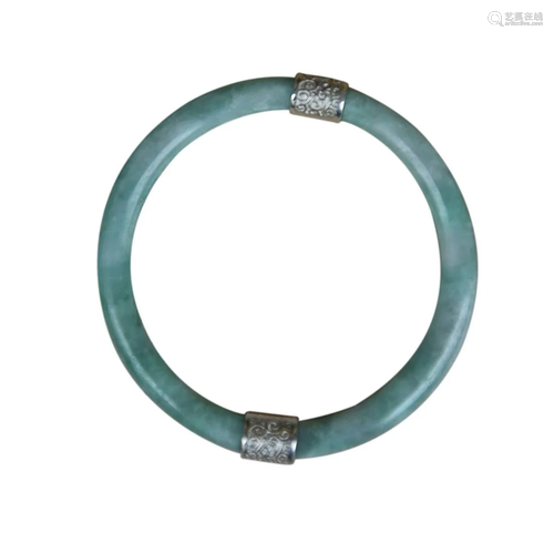 CHINESE JADEITE BANGLE