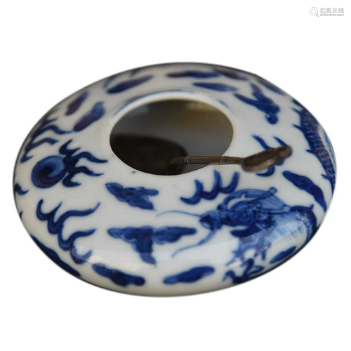 CHINESE BLUE-AND-WHITE WATER JAR DEPICTING 'DRAGON'...