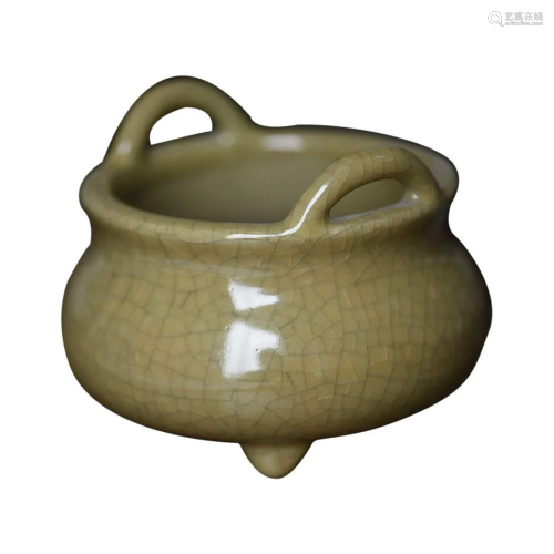 CHINESE GE-WARE CENSER WITH CRACKLE