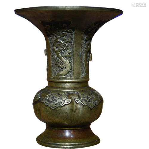 CHINESE BRONZE GU VESSEL CAST WITH 'FLORAL'