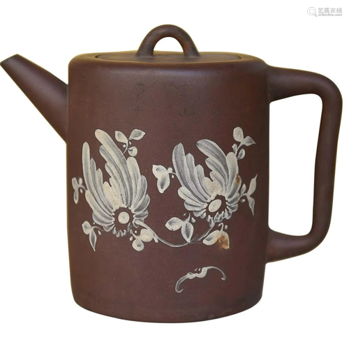 CHINESE ZISHA TEAPOT DEPICTING 'FLORAL'