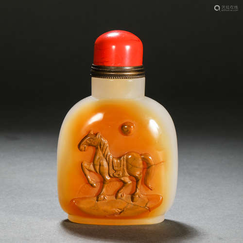 Qing Dynasty agate horse pattern snuff bottle