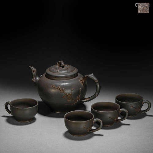 A set of purple clay pots and cups in Qing Dynasty