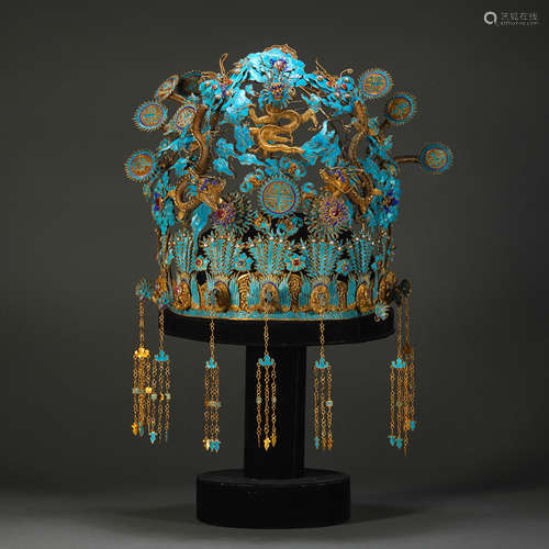 Qing Dynasty gilt bronze filigree point emerald hat and crow...