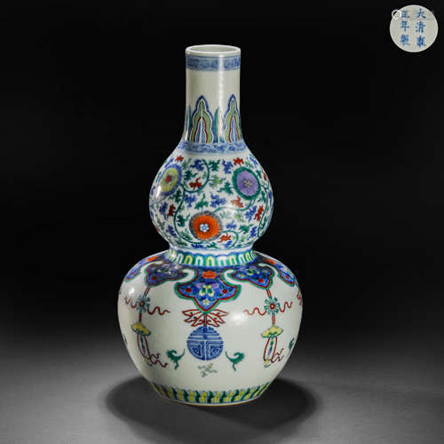 Qing Dynasty Doucai Fushou Longevity Yingluo Gourd Vase