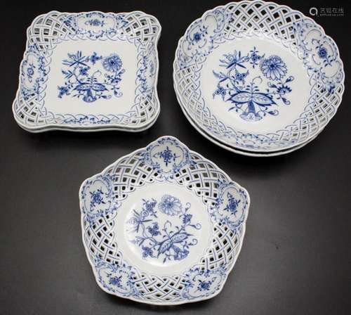 5 Zwiebelmuster Korbschalen / A set of 5 Onion pattern baske...