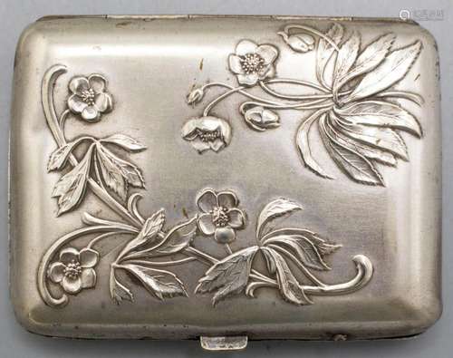 Jugendstil Zigarettenetui mit Anemonen / An Art Nouveau plat...