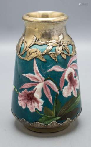 Jugendstil Vase mit Silbermontur / An Art Nouveau faience va...