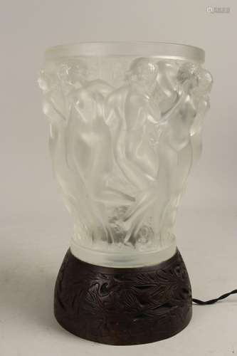 Tischlampe  Bachanten  / A table lamp, René Lalique, Wingen-...