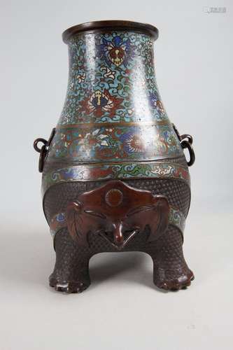 Champlevé-Ziervase / A decorative vase, China, Qing Dynastie...