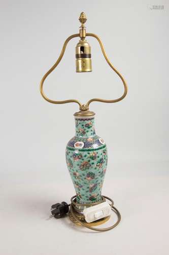 Tischlampe / A table lamp, Frankreich bzw. China, um 1900, V...