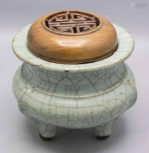 Brûle de parfum / A perfume incense burner, China, Yuan-Zeit...