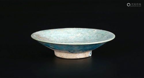 A Turquoise Monochrome-Glazed Pottery Dish