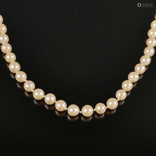 Fine pearl necklace, 585/14K yellow gold, total weight 26,7g...