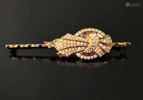 Antique violin shaped brooch, 750/18K yellow gold with half ...