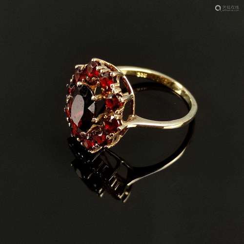 Antique garnet gold ring, 333/8K yellow gold, 2,5g, oval rin...