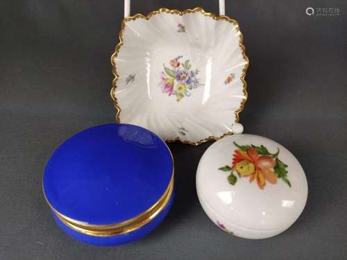 3 Nymphenburg objects, consisting of a small royal blue lidd...