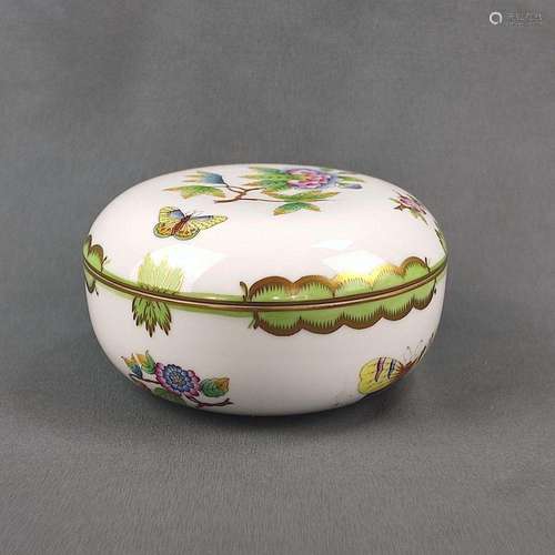 Lidded bowl/ bonbonniere, Victoria décor, Herend, polychrome...