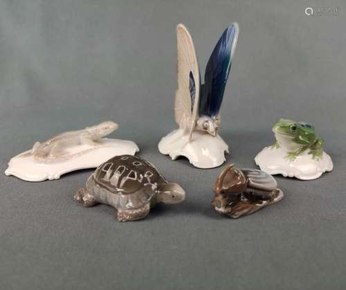 Collection of animal figurines, consisting of: Turtle, desig...