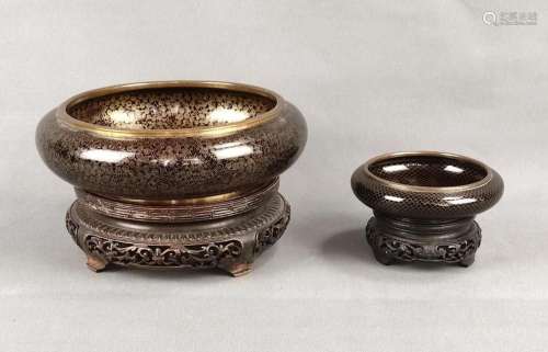 Two cloisonné bowls, Japan, fine gold decor on black ground,...