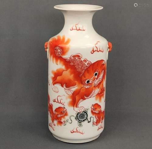 Vase, China, barrel-shaped body with short neck and flared r...