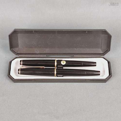 Montblanc writing set, two fountain pens, consisting of mode...