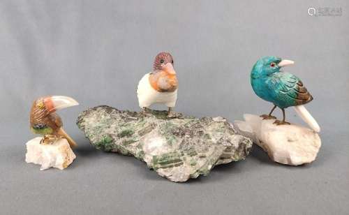 3 birds made of semi-precious stones, consisting of "to...