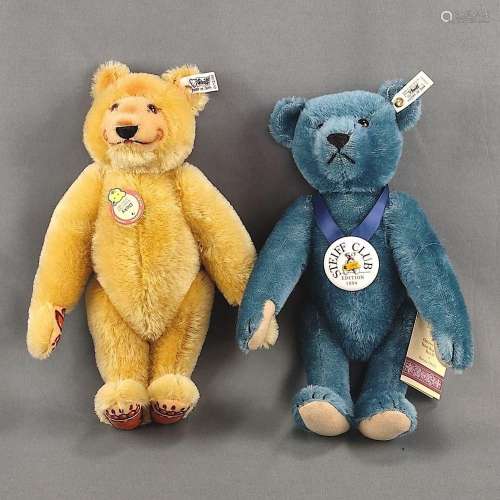 Two Steiff Teddy Bears in original box, consisting of replic...