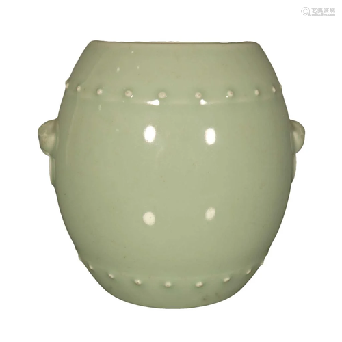 A Gorgeous Bean-Green Glazed Drum-shaped stool