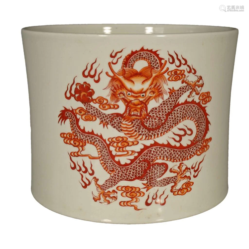 A Wonderful Famille-rose Alum-red Dragon Brush Pot