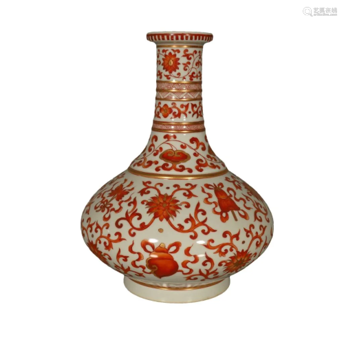 A Lovely Alum-red Golden Flower Vase