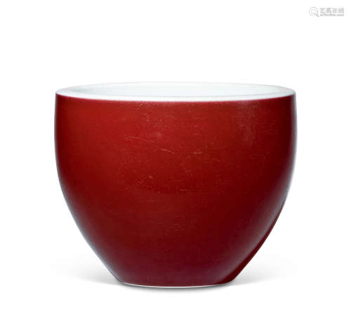 清雍正 霁红釉卷缸