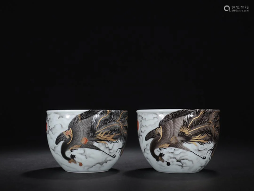 A Pair of Ink Color Phoenix Pattern Cups