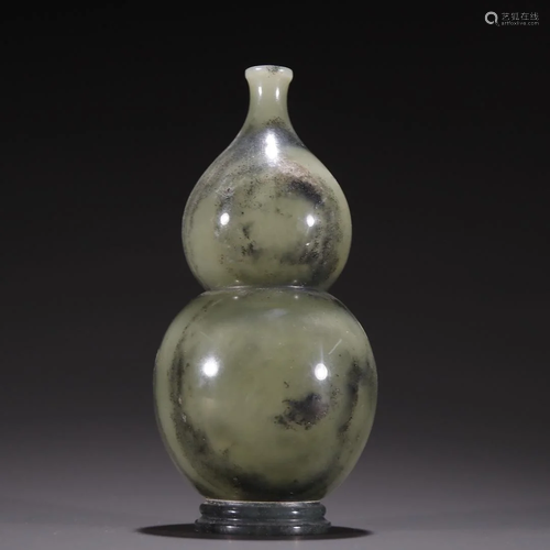 A Rare Jade Carved Gourd Ornament