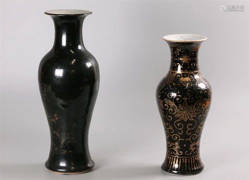 2 Chinese porcelain vases, possibly 19th c.