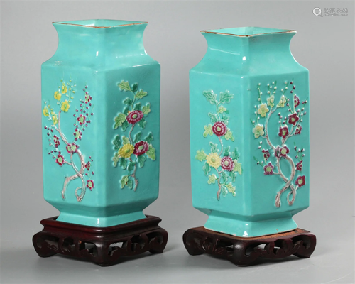 pair of Chinese vases, possibly Republican period