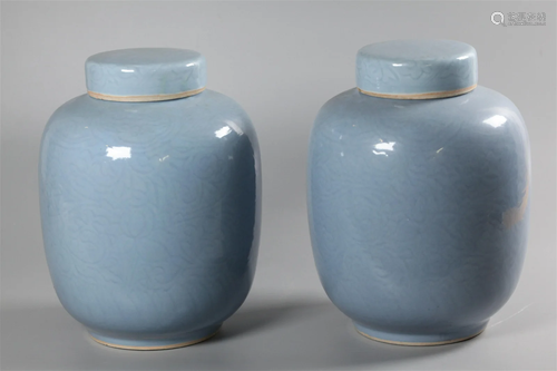 pair of Chinese porcelain cover jars, possibly 19th c.