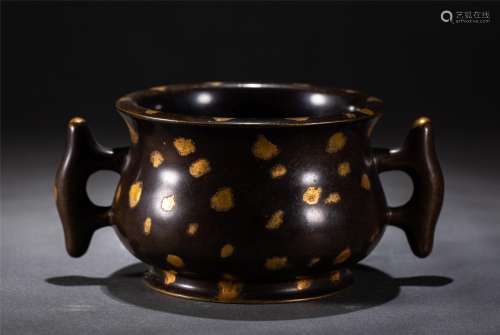 A CHINESE BRONZE DOUBLE HANDLE CENSER