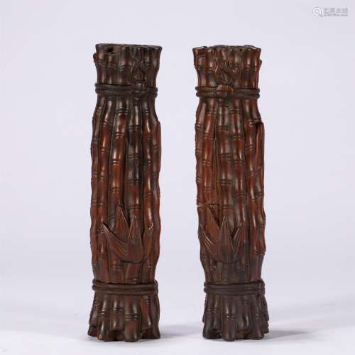 A PAIR OF CHINESE ROSEWOOD PAPER WEIGHT