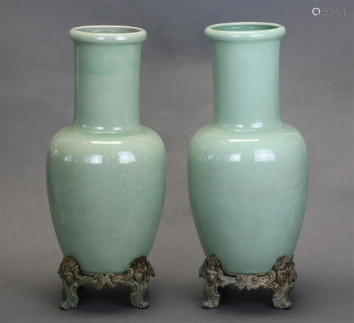 pair of Chinese vases, possibly Republican period