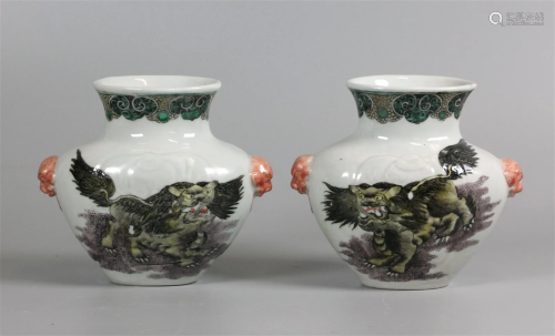 pair of Chinese porcelain vases, possibly Repulican period
