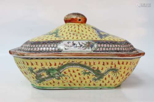 Chinese Yellow Ground Porcelain Cover Box