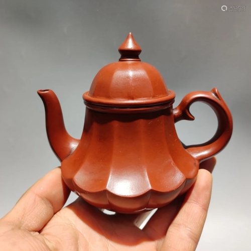 Beautiful Chinese Yixing Zisha Clay Teapot w Artist Signed